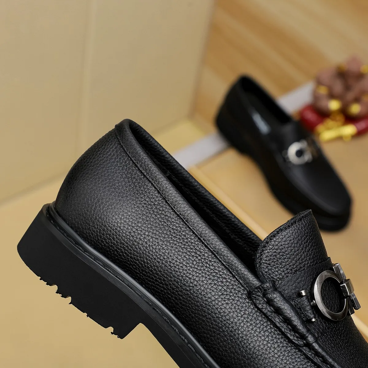 Men's shoes 💰500 Ferragamo [Ferragamo] top imported suit men's shoes 💯Original copy of the official website, product materials: selected imported embossed calfskin + luxury hardware buckle accessories ~ imported water-dyed cow 🐂 leather lining. Strong three-dimensional visual effect, original combination outsole, multiple colors available😘 Size: 38-44 (.45.46.4. Customized)